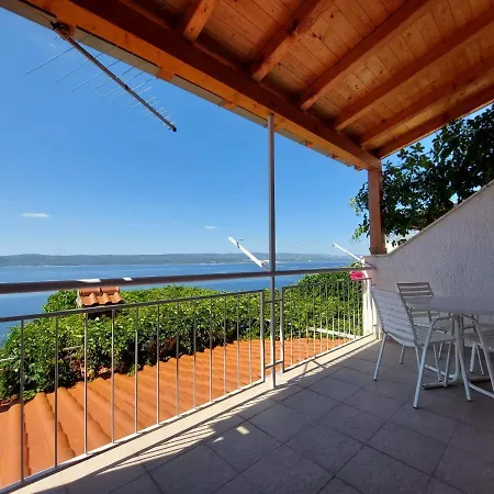 Amazing View Over The Beach Omis Exterior photo
